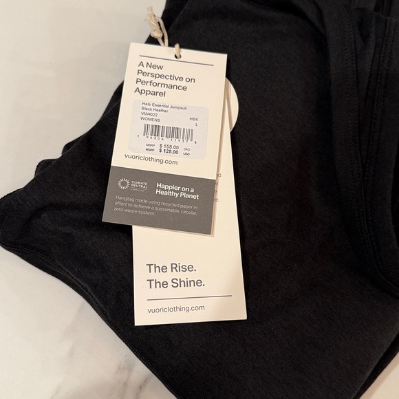 NWT Vuori Halo Black Essential Jumpsuit - Picture 3 of 3